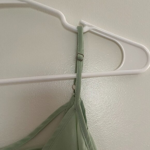 Bundle of 2 Cute Size M Summer Crop Tops - Picture 5 of 15